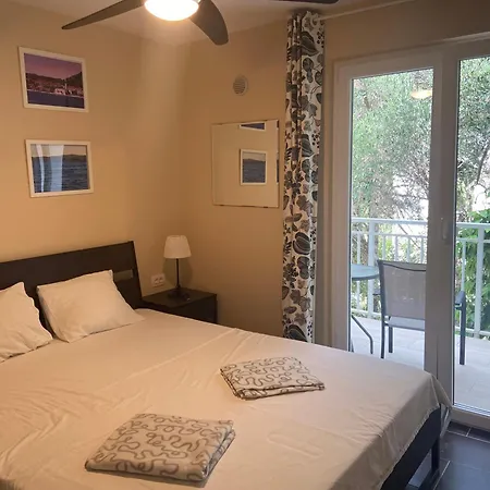 Apartment Roza *