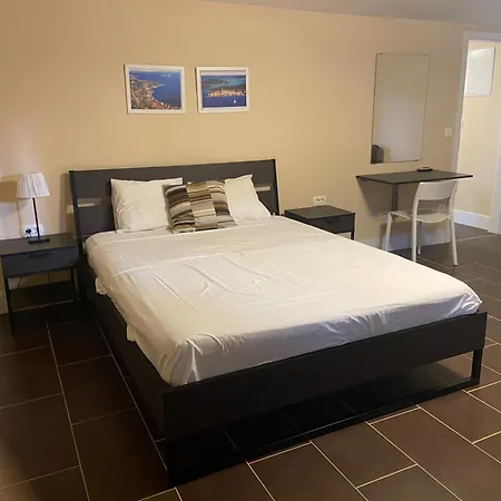 Roza Apartment *